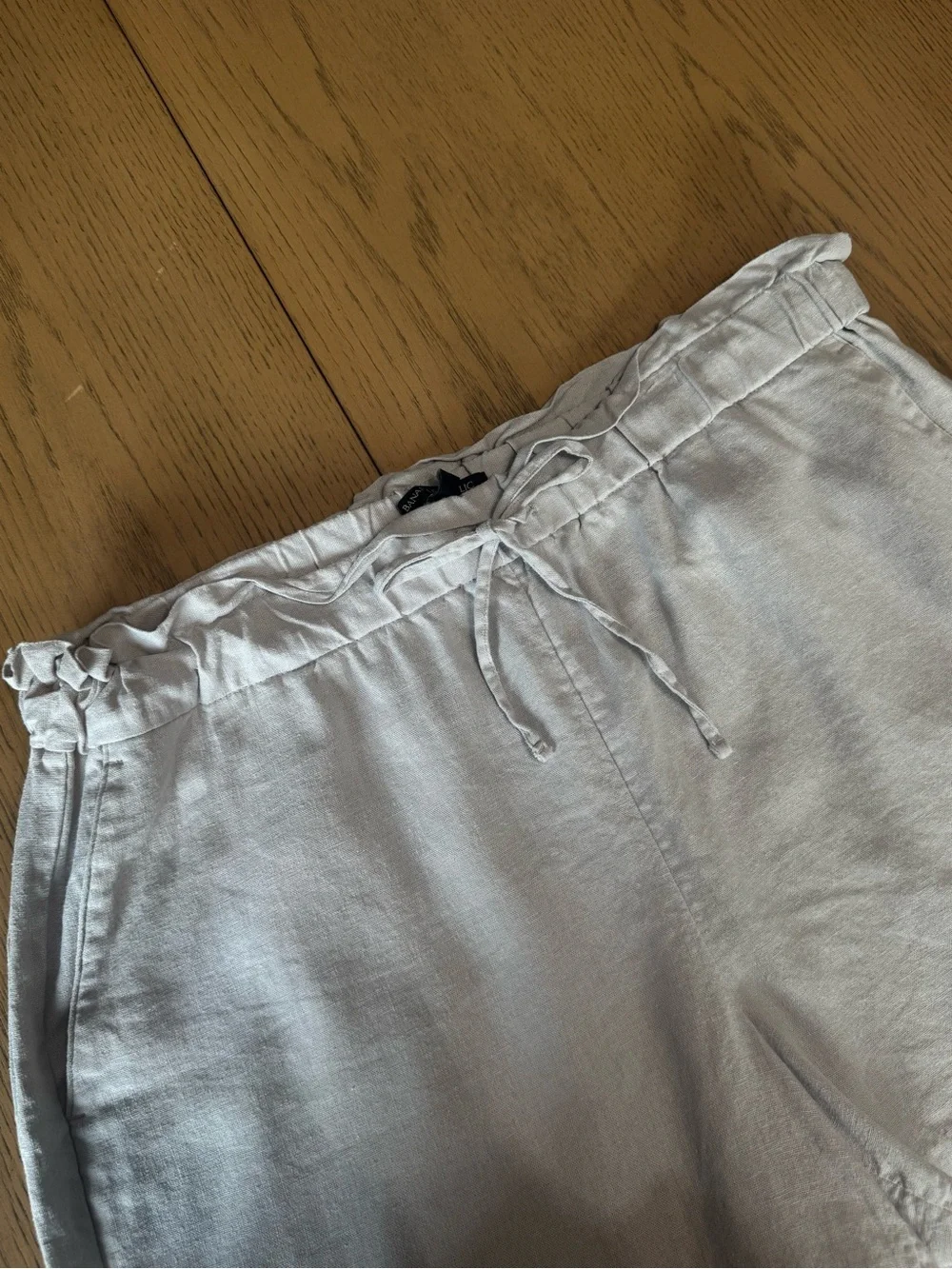 Banana Republic Linen Blend Pull-On Shorts -  Large Beige Paperbag Waist Casual